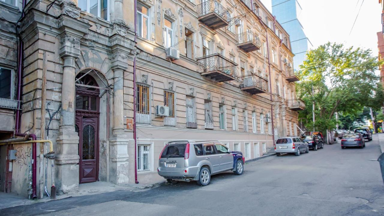 Near The Opera Lägenhet Tbilisi Exteriör bild